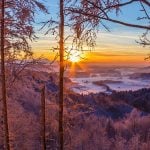 Sonnenuntergang im Schnne